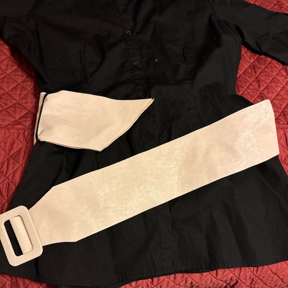 Charlotte Russe blouse with belt - Picture 3 of 6